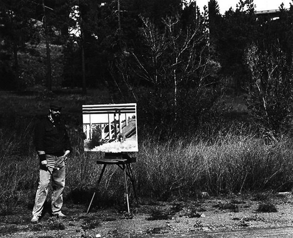 William E. Elston painting in Vinegar Flats Spokane c. 1984. Photograph copyright ©1984 by Rick Graff.